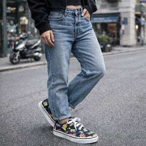 Vans x SpongeBob AlohaBob ComfyCush Sneakers 7.5 Women Or 6 Men LIKE NEW